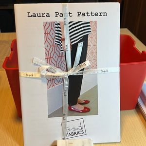 Tessuti Fabrics Laura Pants Pattern uncut factory fold